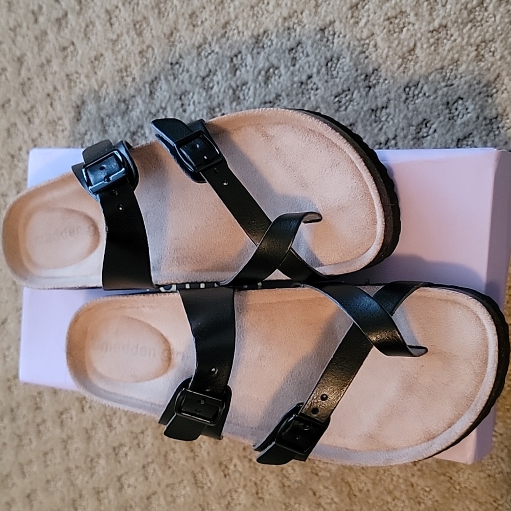 Madden Girl Sandles